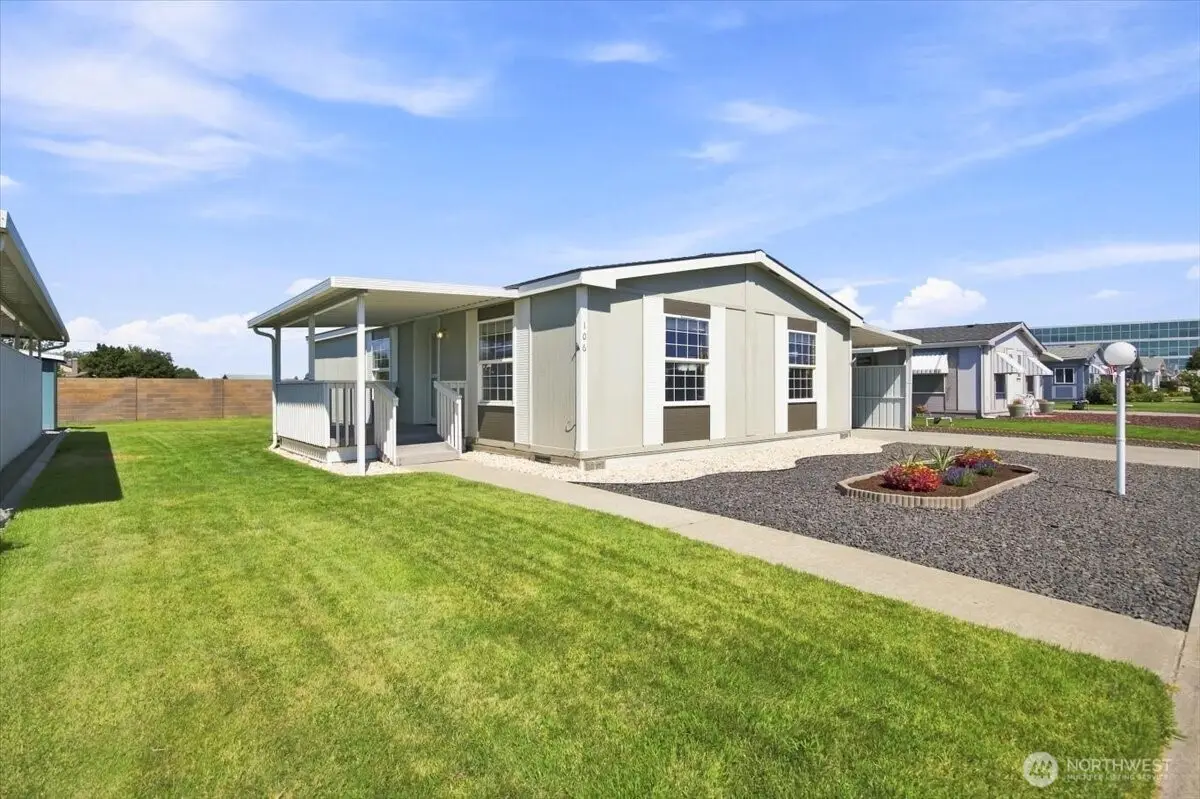 312 S Columbia Center Blvd #106, Kennewick, WA 99336 - #1