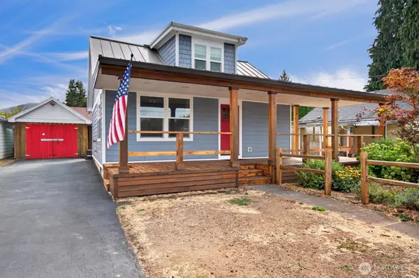 320 Roake Avenue Ne, Castle Rock, WA 98611