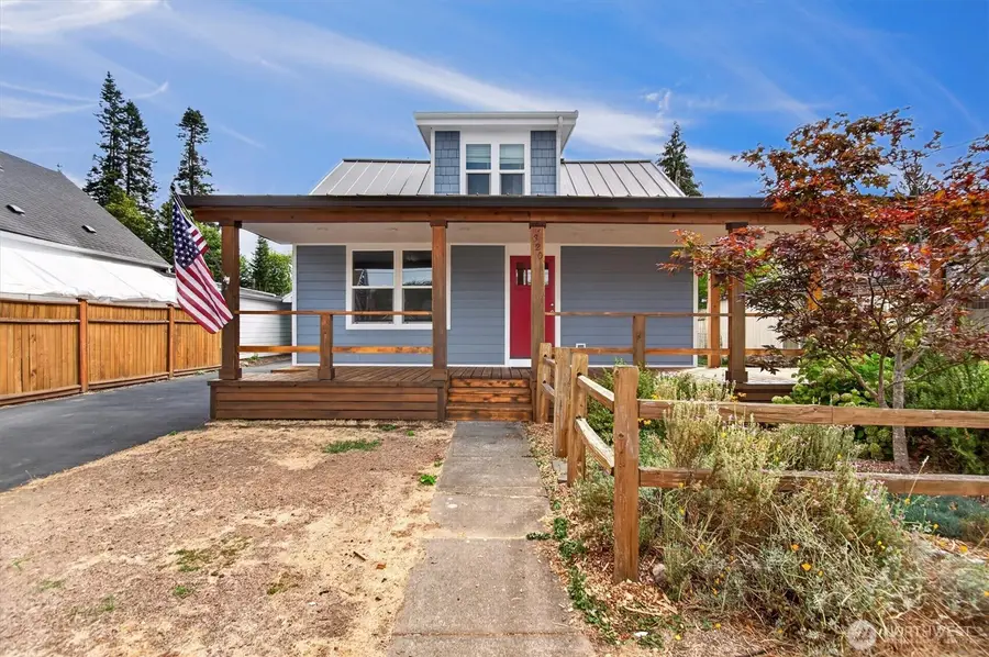 320 Roake Avenue Ne, Castle Rock, WA 98611 - #3