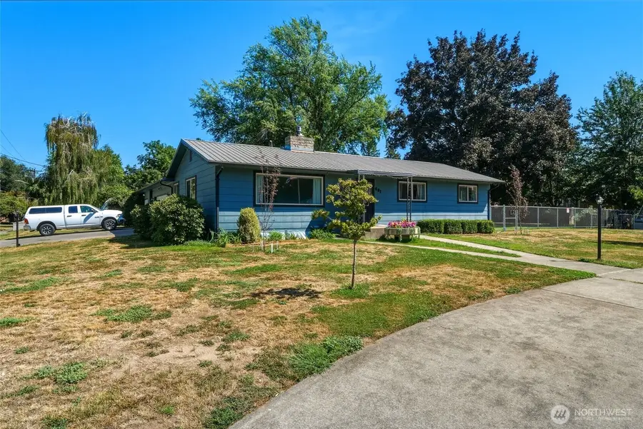 601 Coppei Avenue, Waitsburg, WA 99361 - #2