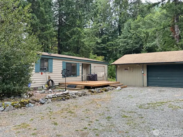 16211 Hackamore Way E, Greenwater, WA 98022