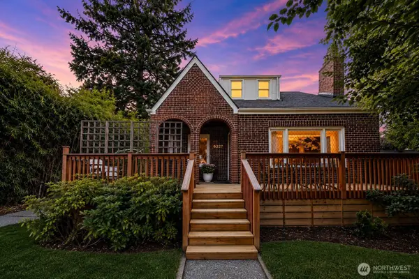 6327 34th Avenue Sw, Seattle, WA 98126
