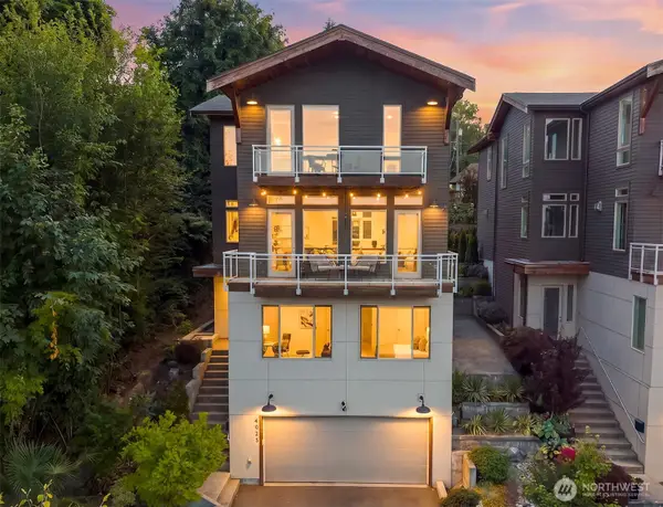 4025 Burton Place W, Seattle, WA 98199