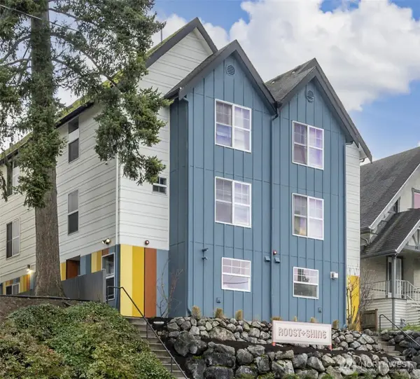 5612 Roosevelt Way Ne, Seattle, WA 98105