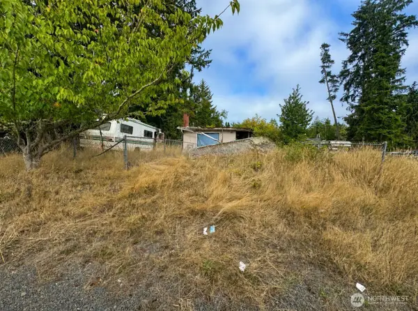 27302 W Street, Ocean Park, WA 98640