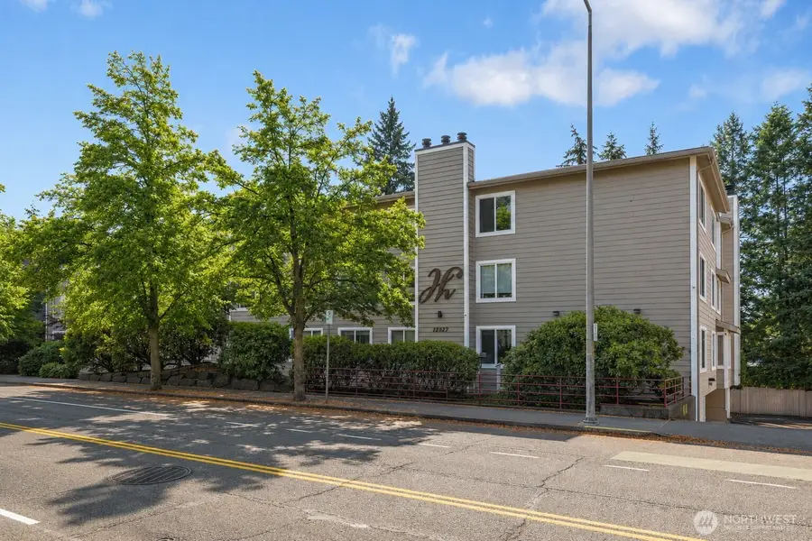 12027 15th Avenue Ne #304, Seattle, WA 98125 - #2