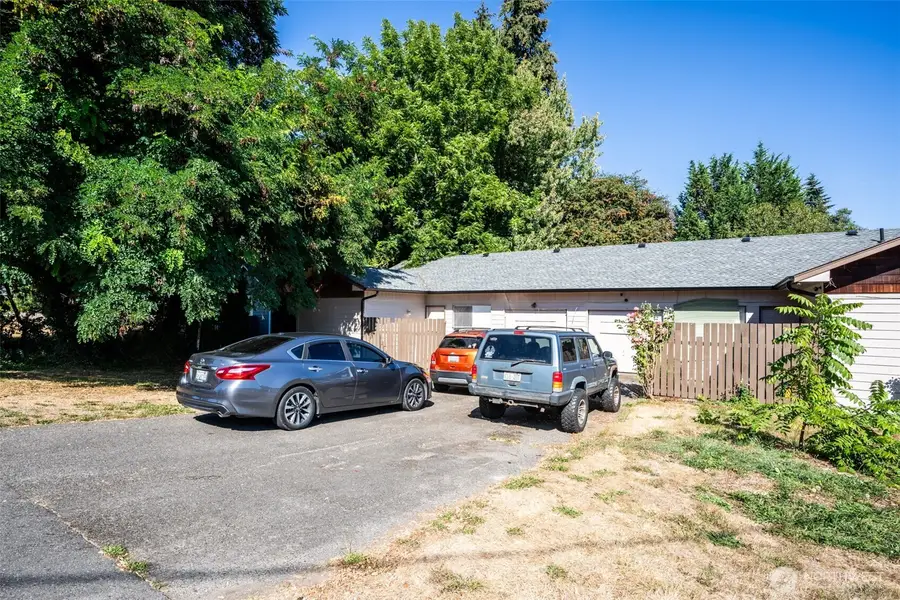 1126 Puget Street Ne, Olympia, WA 98506 - #3