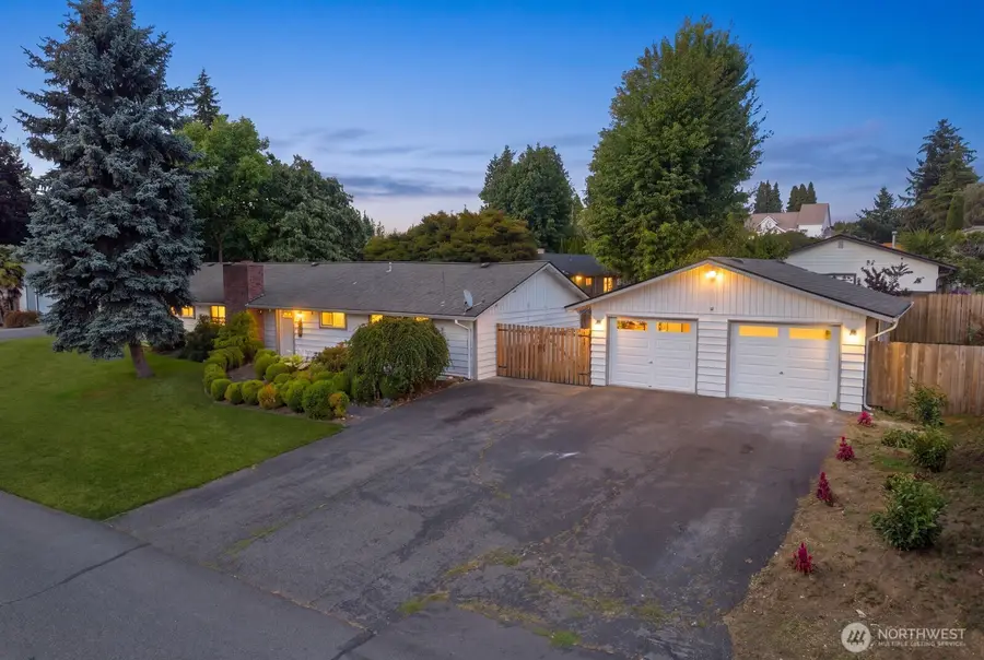 606 Crest Avenue, Kent, WA 98030 - #3