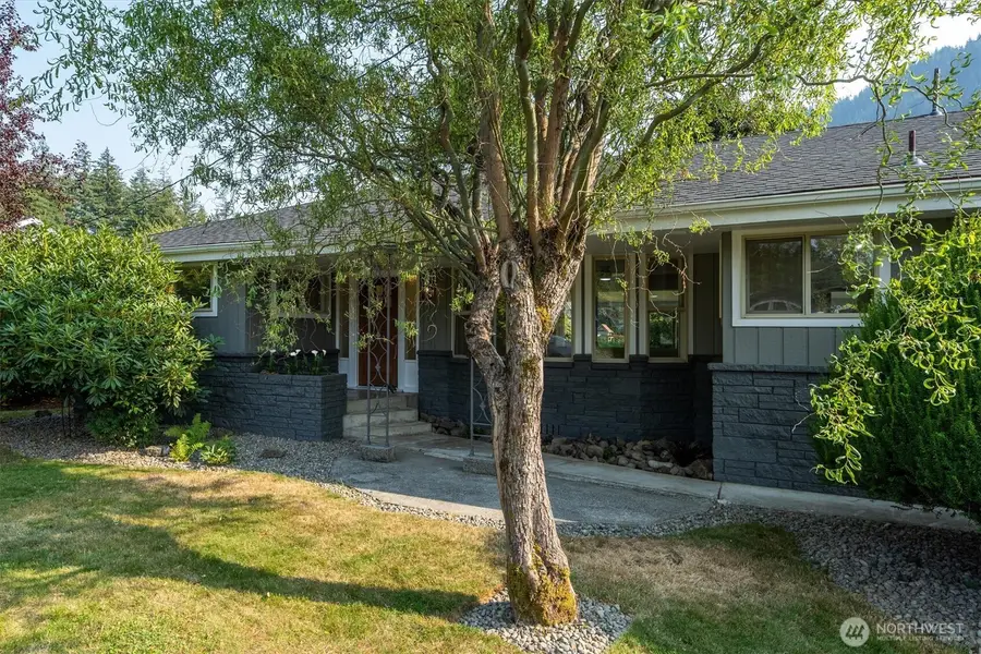 102 E Adams Avenue, Morton, WA 98356 - #3