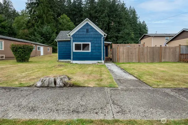 1720 2nd Street, Cosmopolis, WA 98537
