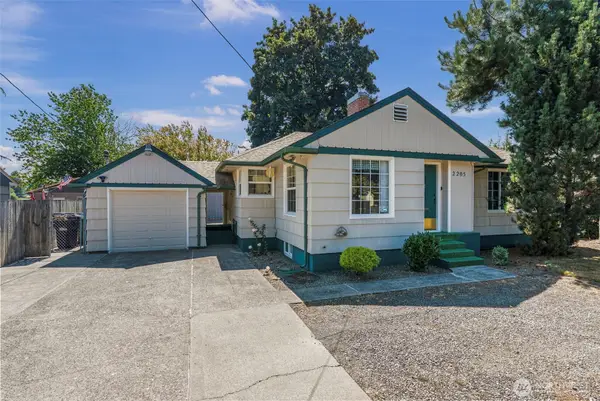 2205 Ocean Beach Highway, Longview, WA 98632