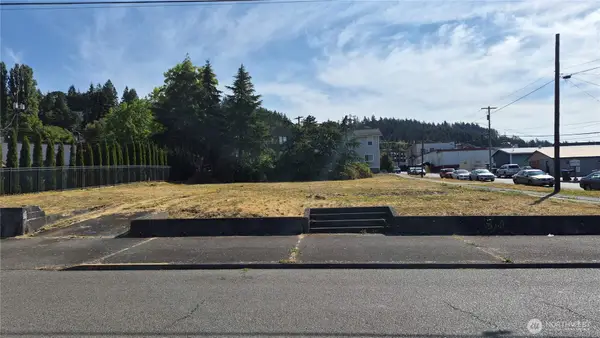 124 NW Cascade Avenue, Chehalis, WA 98532
