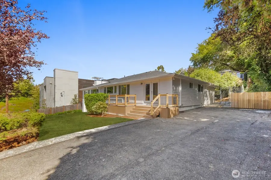 1510 Bradner Place S, Seattle, WA 98144 - #3