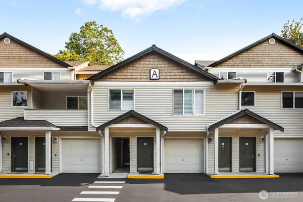14335 Simonds Rd Ne #A102, Kirkland, WA 98034