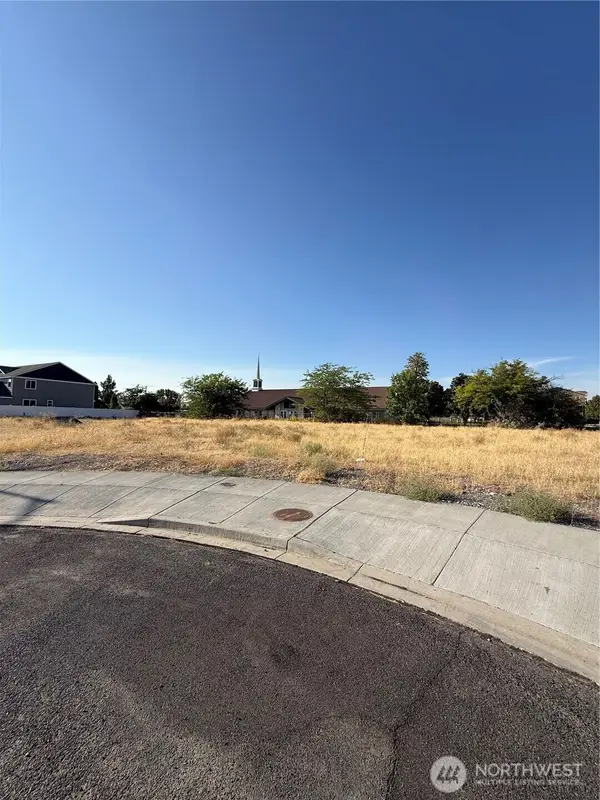 910 W Ted Yao Way #3, Moses Lake, WA 98837