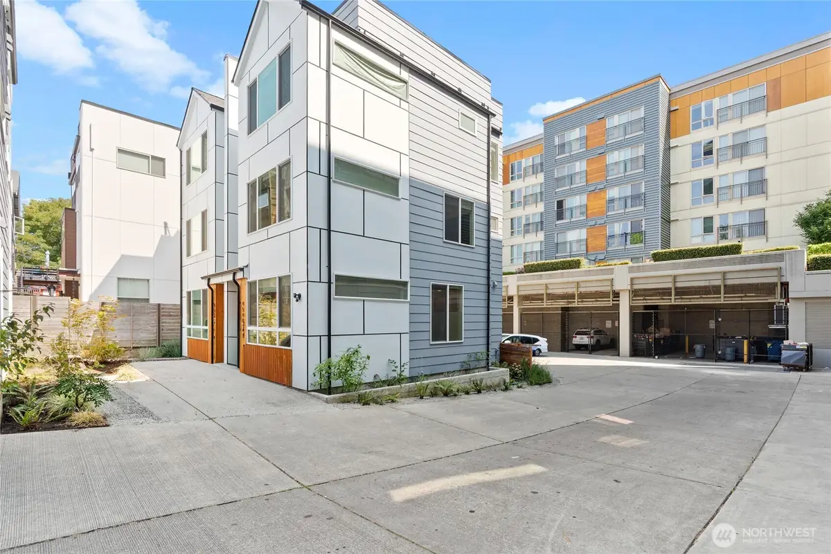 4540 40th Avenue Sw, Seattle, WA 98116 - #1