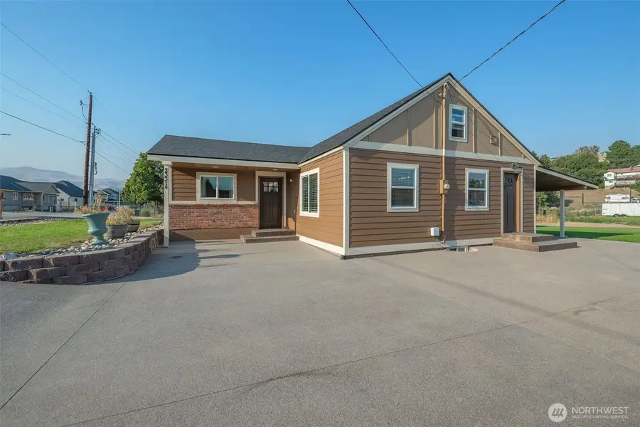 2331 NW Columbia Avenue, East Wenatchee, WA 98802 - #2