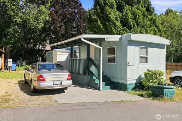 2424 S 260th Street, Kent, WA 98032