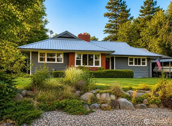 233 E 2nd Street, Tonasket, WA 98855
