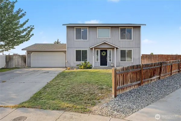 1737 W Mockingbird Street, Moses Lake, WA 98837