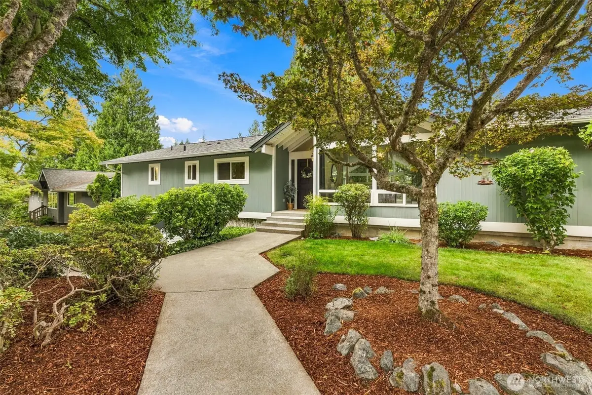 20130 44th Avenue Ne, Lake Forest Park, WA 98155 - #1