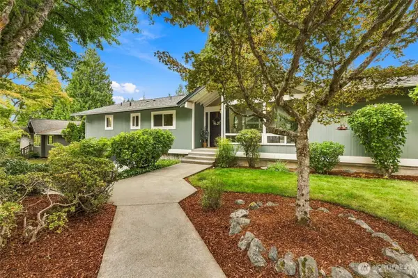 20130 44th Avenue Ne, Lake Forest Park, WA 98155