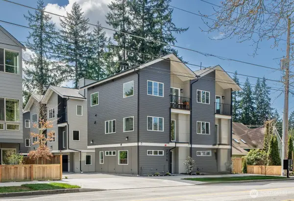 221 NE 185th Street #B, Shoreline, WA 98155