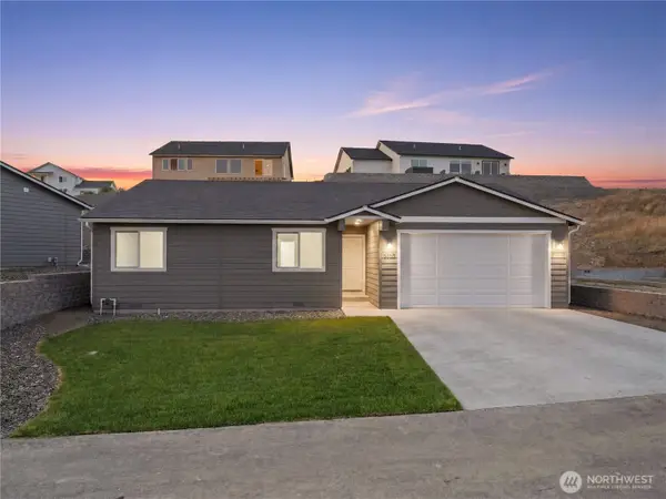 1987 N May Court, East Wenatchee, WA 98802