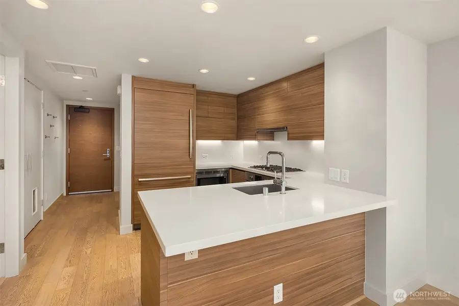 583 Battery St #2208N, Seattle, WA 98121 - #3
