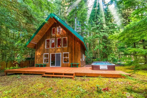 13008 Welcome Road, Deming, WA 98244