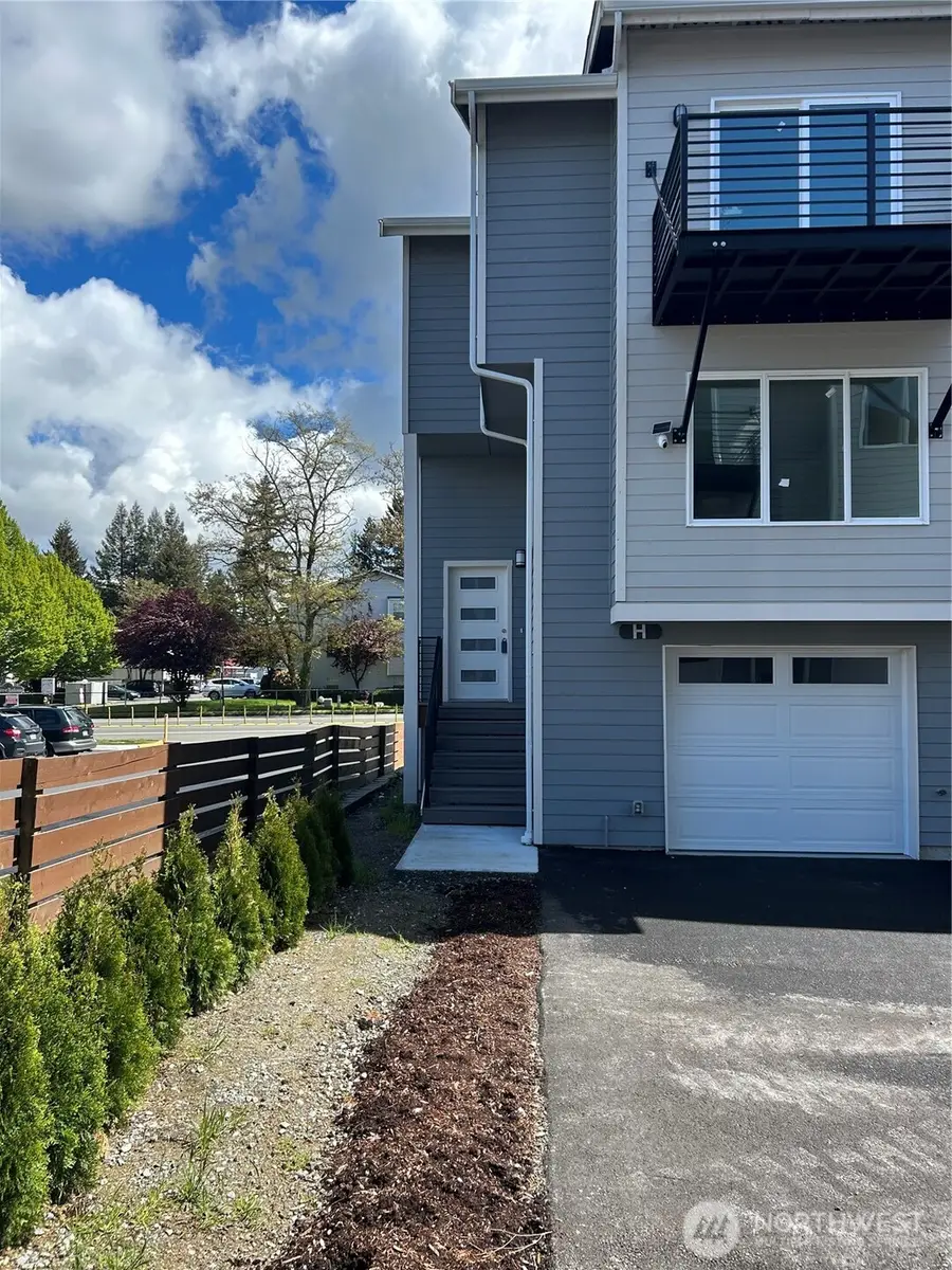 13243 Ambaum Boulevard Sw #C, Burien, WA 98146 - #2
