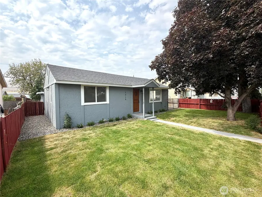 1215 Yakima Street Se, Ephrata, WA 98823 - #3
