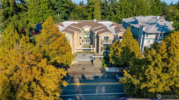 12034 15th Avenue Ne #103, Seattle, WA 98125