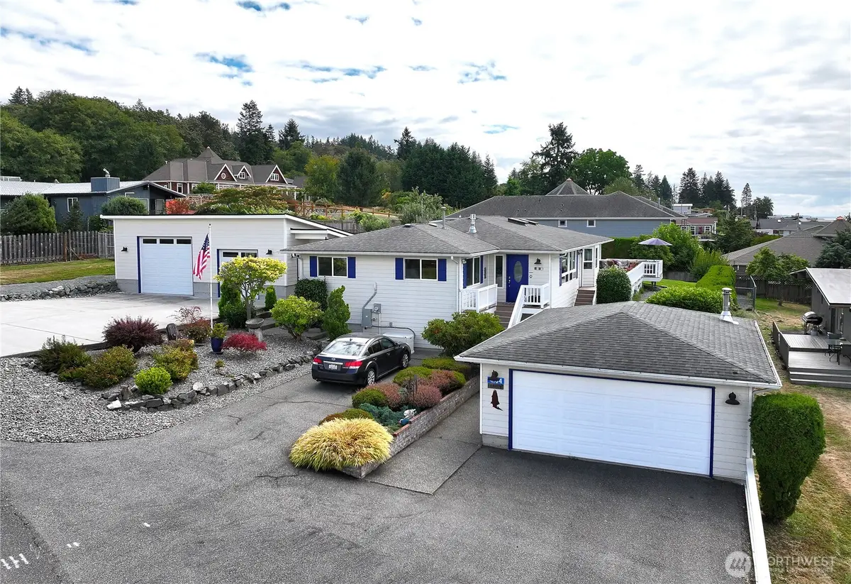 4104 Scatchet View Drive, Clinton, WA 98236 - #1