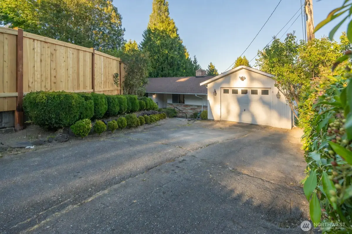 19526 53rd Avenue Ne, Lake Forest Park, WA 98155 - #1