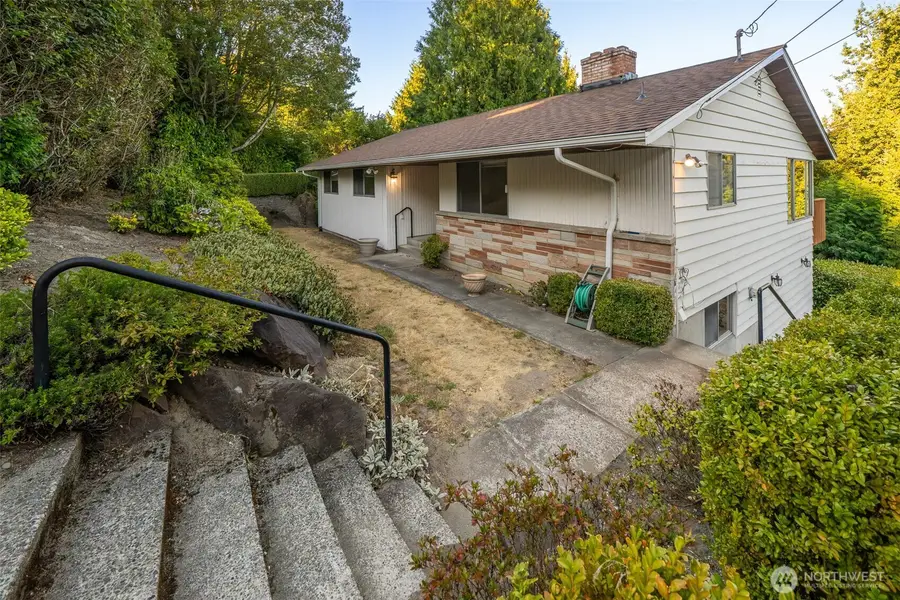 19526 53rd Avenue Ne, Lake Forest Park, WA 98155 - #2