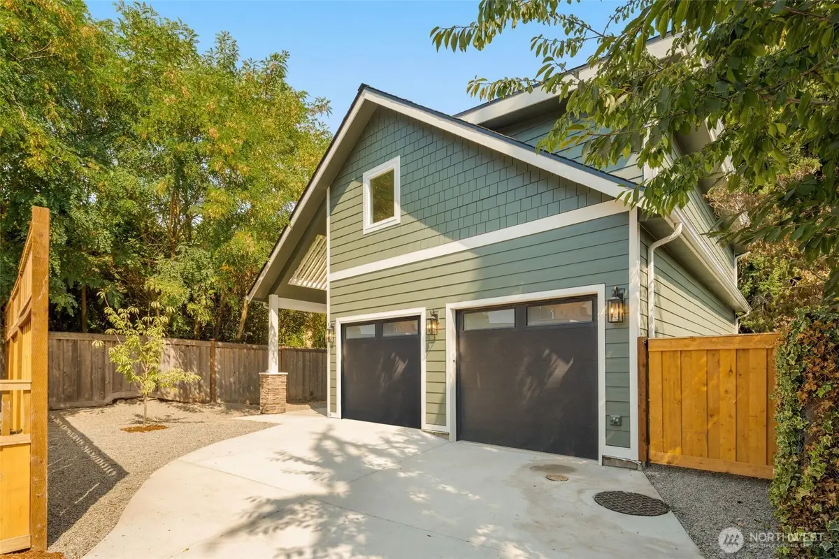 10530 Ashworth Avenue N #B, Seattle, WA 98133 - #1