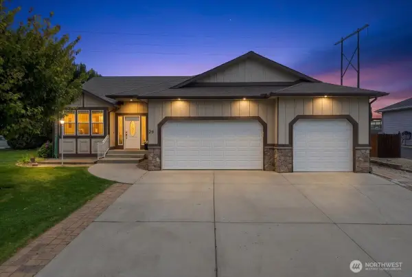 29 S Meadowbrook Lane, East Wenatchee, WA 98802