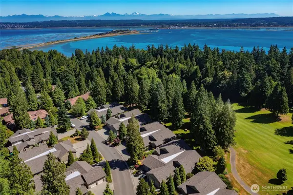 9048 Gleneagle Drive, Blaine, WA 98230