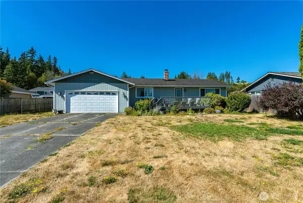 1552 Thompson Drive, Camano Island, WA 98282