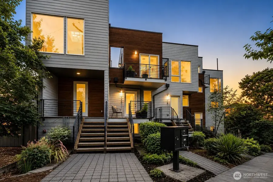 727 Belmont Avenue E, Seattle, WA 98102 - #3