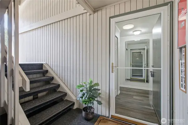 412 S 325th Place #S2, Federal Way, WA 98003