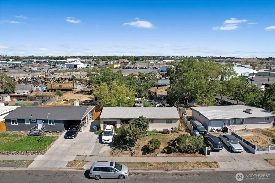 1435 W Sunset Drive, Moses Lake, WA 98837 - #2