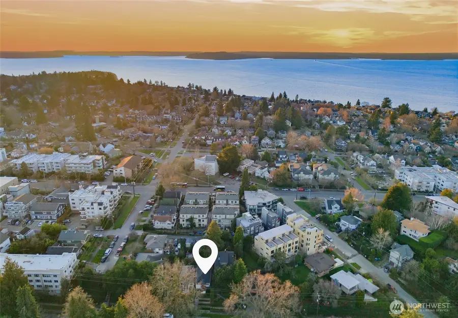 1927 42nd Avenue Sw, Seattle, WA 98116 - #3