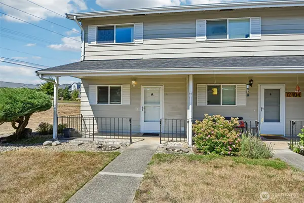 12404 SE 272nd Place #A, Kent, WA 98030