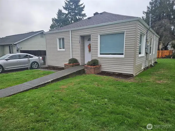 1720 Snyder Avenue, Bremerton, WA 98312