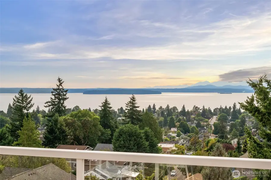 4847 California Avenue Sw #605, Seattle, WA 98116 - #2