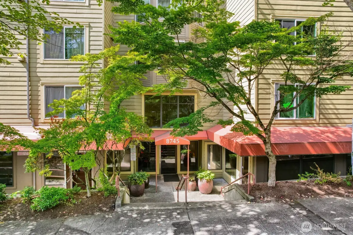 8745 Greenwood Avenue N #409, Seattle, WA 98103 - #1