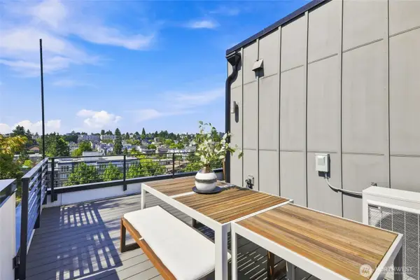 1317 N 44th Street #A, Seattle, WA 98103