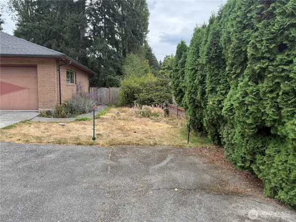 86 Holly Lane, Edmonds, WA 98026